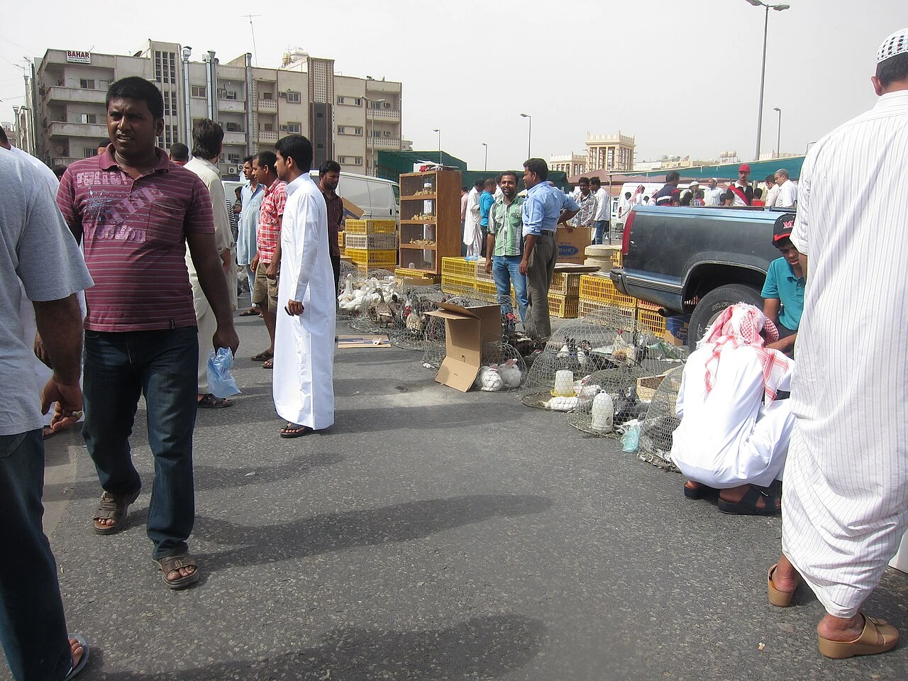 Dammam Shuts 12 Restaurants and 361 Illegal Stalls