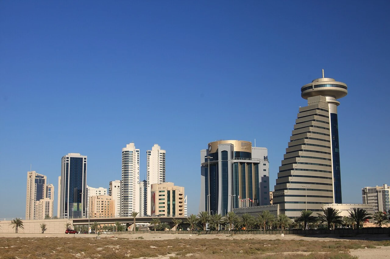 Bahrain Permits 90-Day Temporary Employer Transfer for Expats