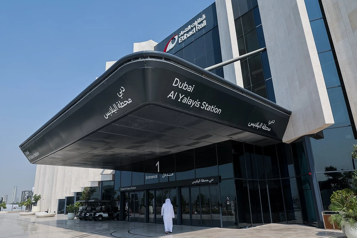 Etihad Rail Dubai–Abu Dhabi Service Launches from AED 39