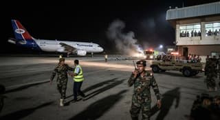 Houthi Missile Strike Near Yemenia Flight Sparks Regional Alarm