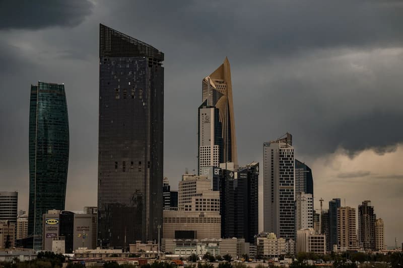 30,000 Kuwait Expats Face Daily Fines Over Residency Error