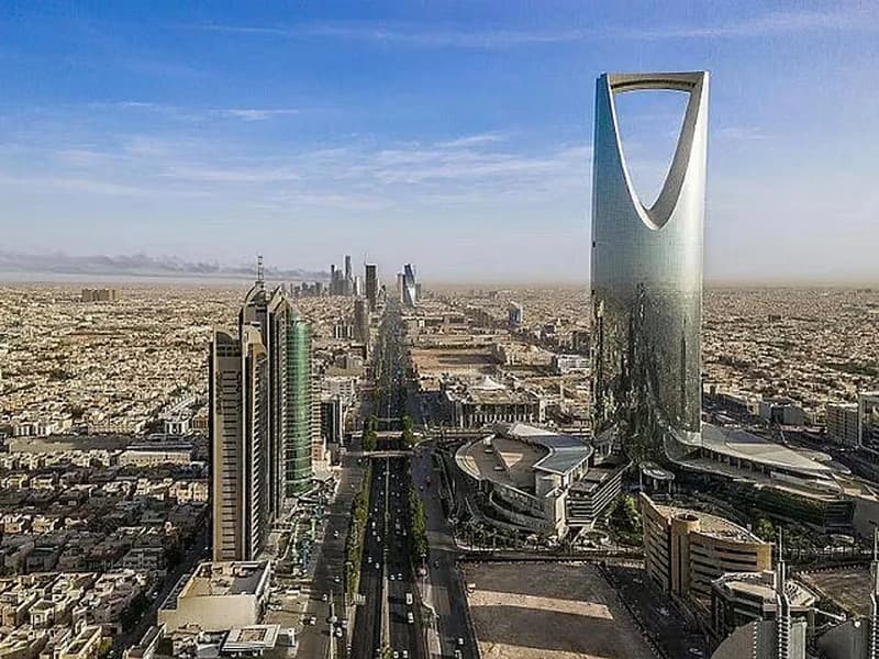 Saudi Arabia Fast-Tracks Family Visas for Skilled Expats