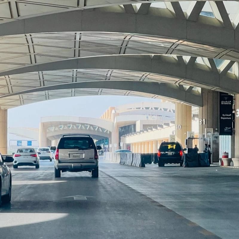 Houthi Missile Strikes Kill 3 at Saudi Airports