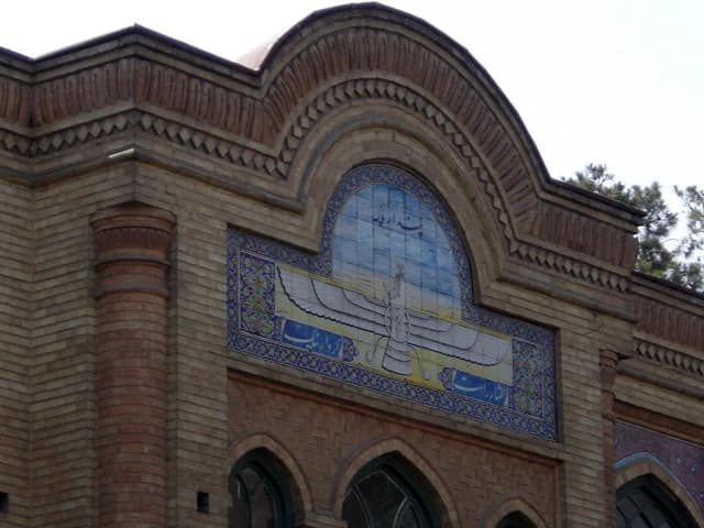 Iran Bans School Fees for Foreign Students in Public Schools
