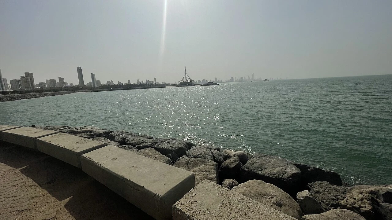Kuwait Gives 10-Year Residency To People With Revoked Citizenship